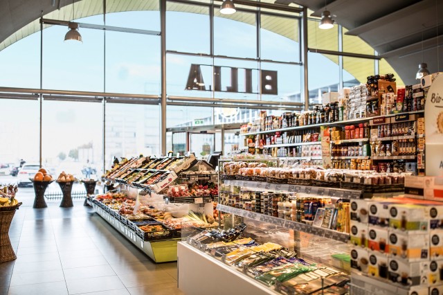 Der Billa beim Flughafen Wien.